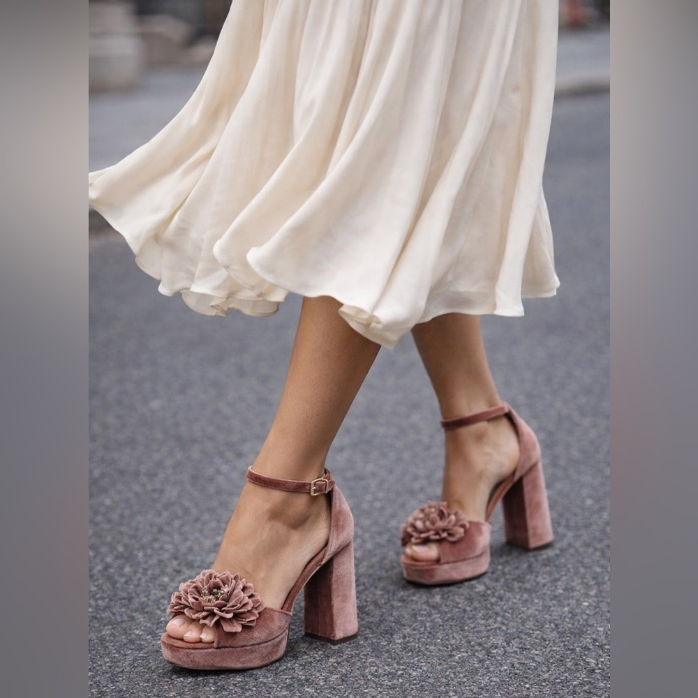 Dolce‎ Vita Women Perel Flower Dark Rose Velvet Platform High Heel
